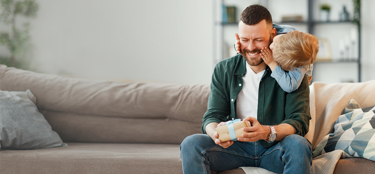 Laurka na Dzień Ojca i inne pomysły na prezenty od mamy i dziecka