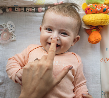 Czyszczenie nosa noworodka – jak robić to dobrze?