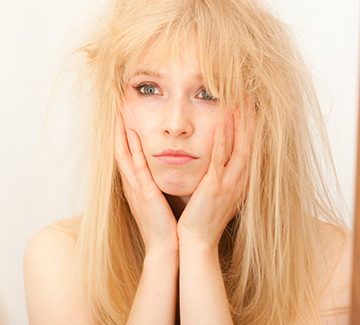 Co na puszące się włosy? Porady dla dzieci i dorosłych