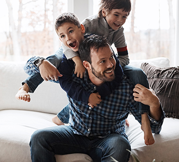 Tata na urlopie tacierzyńskim – wszystko, co musisz wiedzieć