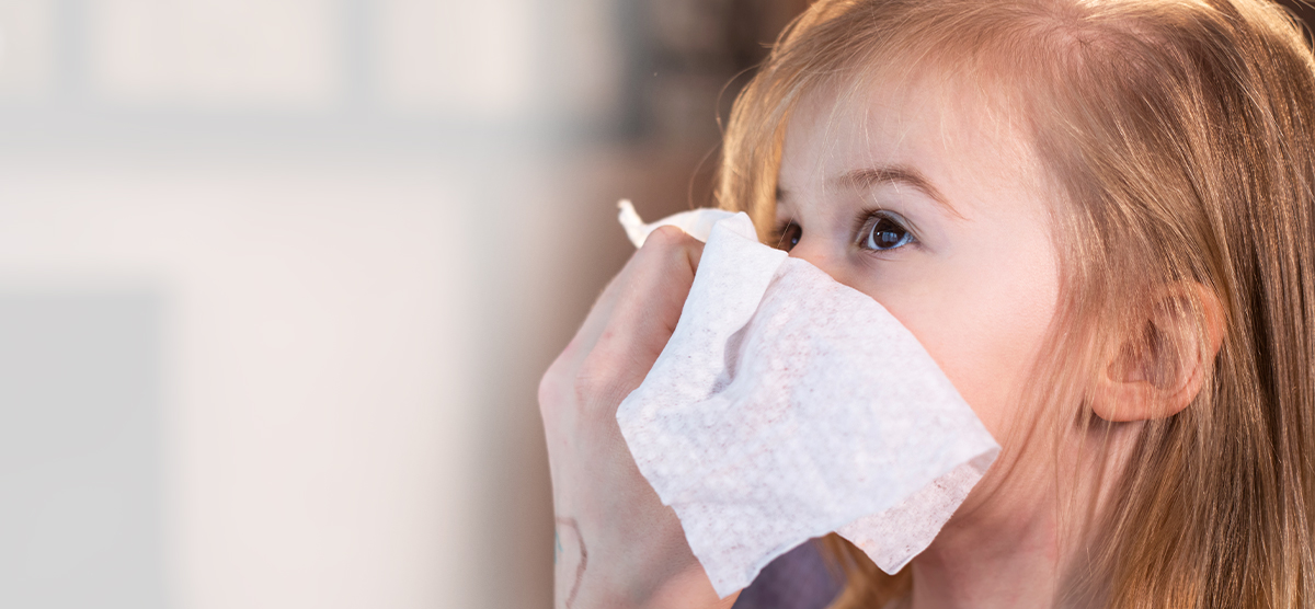 Jak nauczyć dziecko dmuchać nosek?