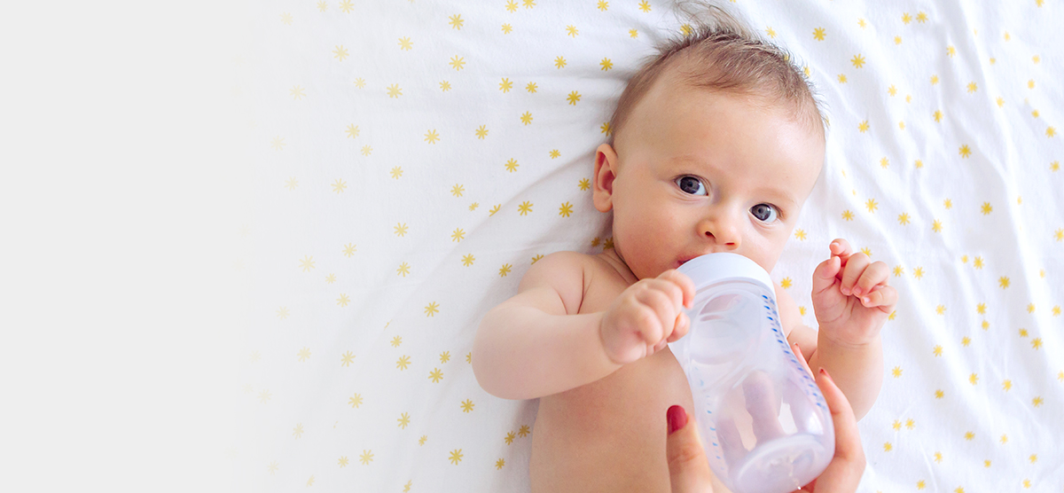 Jak przetrwać ulewanie u niemowlaka?