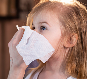 Jak nauczyć dziecko dmuchać nosek?