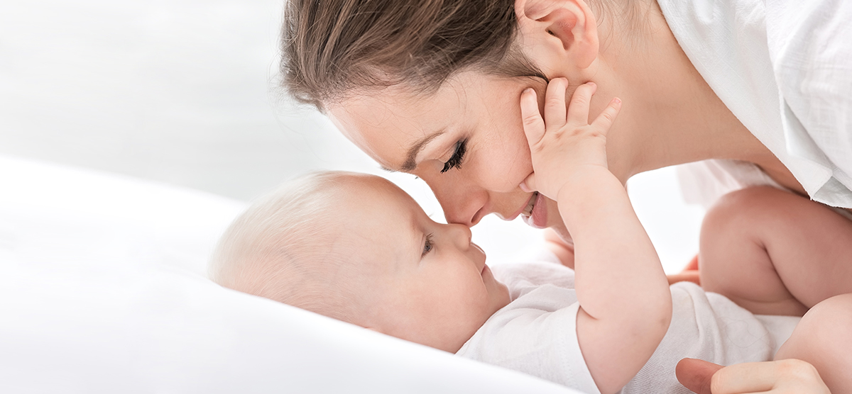 Jak budować więź z dzieckiem różnymi zmysłami?